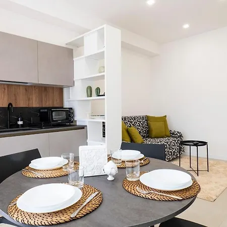 Trilocale 60mq Con Cucina E Balconi - Vomero Hill Apartamento *