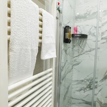 Appartement Trilocale 60mq Con Cucina E Balconi - Vomero Hill *